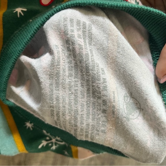 Disney Parks Holiday Spirit Christmas Spirit Jersey Size M - Picture 11 of 12